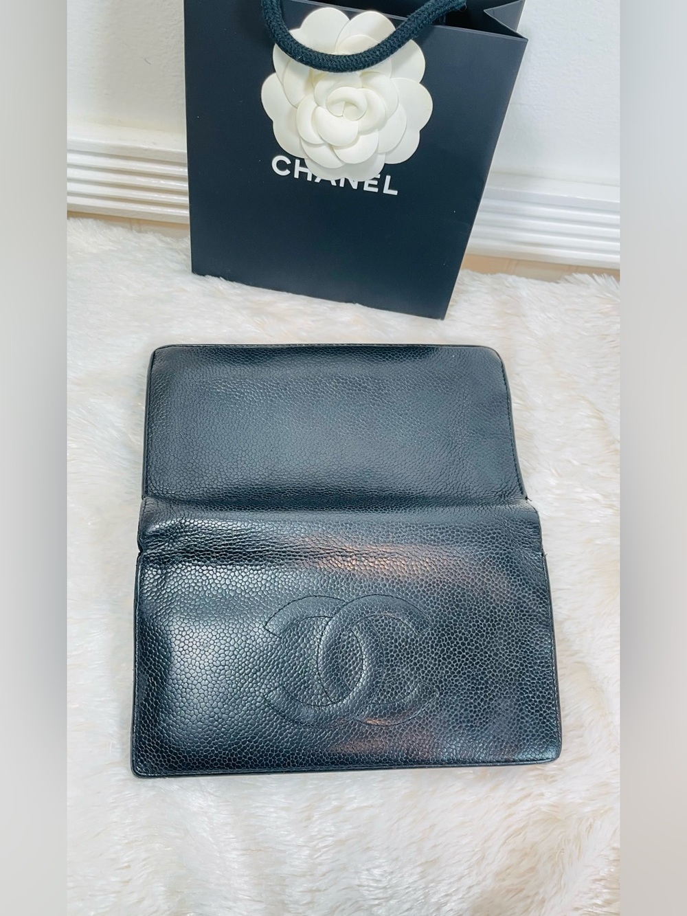 Chanel Authentic Caviar Wallet w/CALLOUTS - Picture 4 of 14